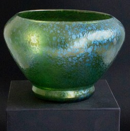 Loetz-Witwe-Papillon-Vase-Large-1